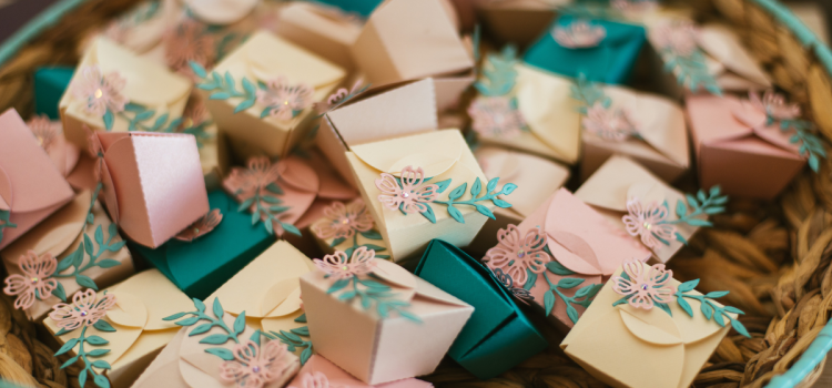 Idées de cadeaux pour un mariage : le guide ultime pour offrir un cadeau inoubliable